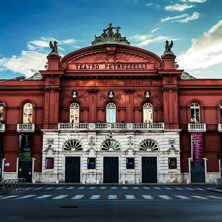 Alojamento de Acomodação e Pequeno-almoço Travel Station 4*