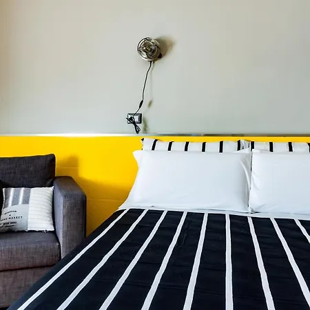 Alojamento de Acomodação e Pequeno-almoço Travel Station Bari