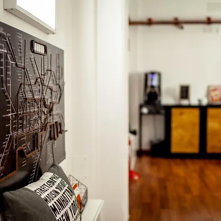 Bed & Breakfast Travel Station