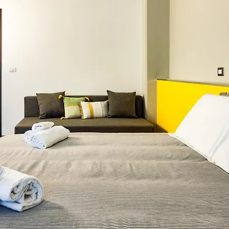 Bed & Breakfast Travel Station