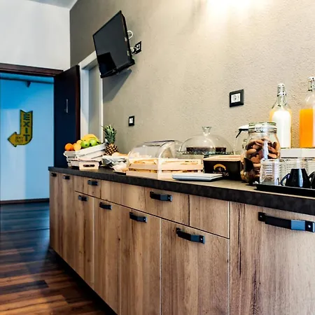Bed and Breakfast Travel Station 4*